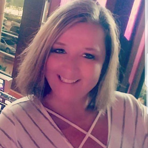 Meet your Posher, Denise - Picture 1 of 1